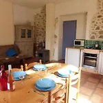 Chateau Du Fraissinet, 6 Sleeping 2-8 Guests, Pool&river On Site *