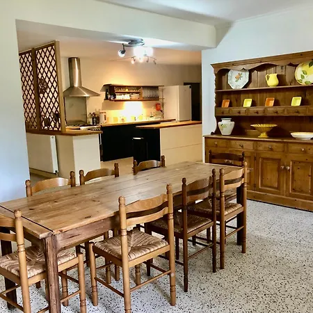 Holiday home Chateau Du Fraissinet, 6 Sleeping 2-8 Guests, Pool And River On Site