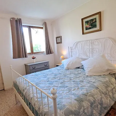 Chateau Du Fraissinet, 6 Sleeping 2-8 Guests, Pool And River On Site