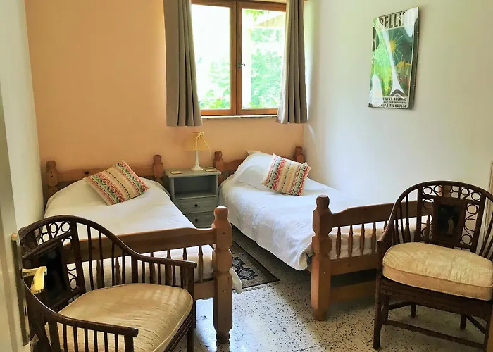 Chateau Du Fraissinet, 6 Sleeping 2-8 Guests, Pool And River On Site * Le Fraissinet