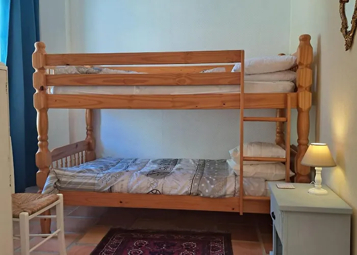 Chateau Du Fraissinet, 6 Sleeping 2-8 Guests, Pool And River On Site *