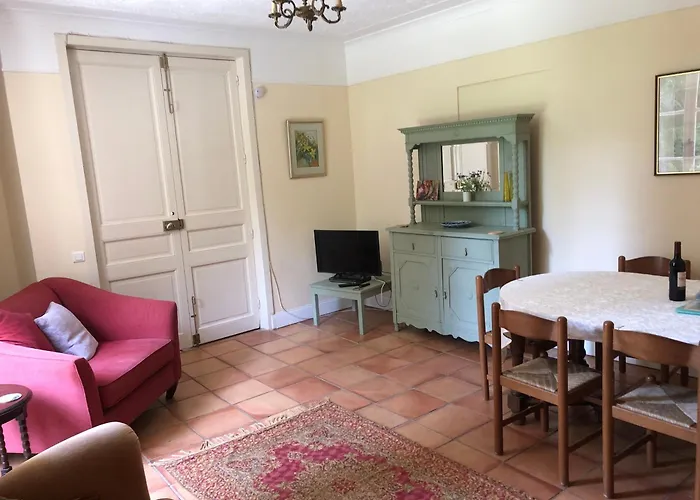 Chateau Du Fraissinet, 6 Sleeping 2-8 Guests, Pool And River On Site